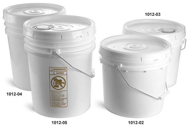 Plastic Pails, White w/ Cover and Handle