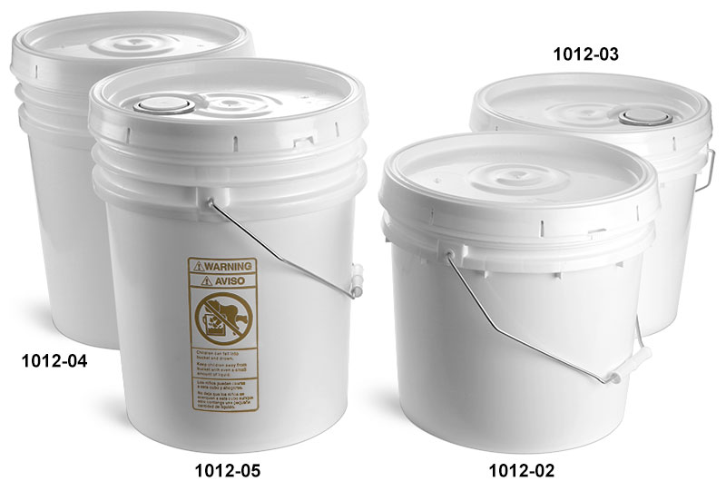 Plastic Pails, White w/ Cover and Handle