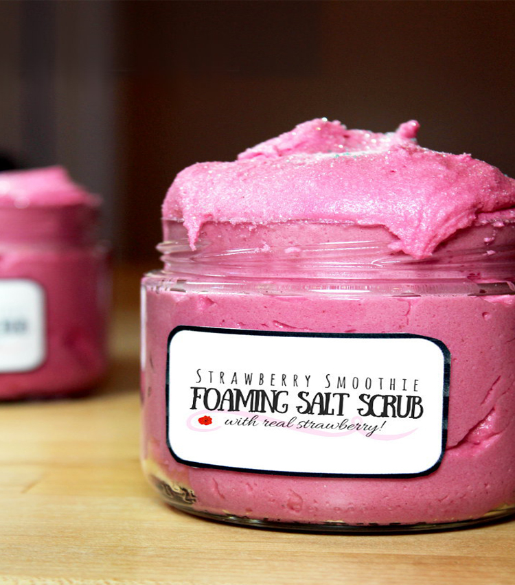 Strawberry Smoothie Foaming Salt Scrub