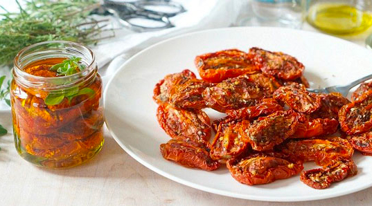 DIY - Easy Homemade Sundried Tomatoes in Glass Canning Jars