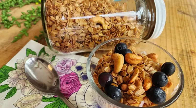 Cashew Granola 