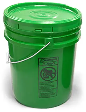5 gal w/ Solid Cover Green Pails w/ Plastic Lids