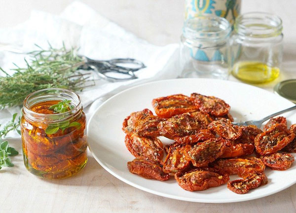 Easy Homemade Sundried Tomatoes